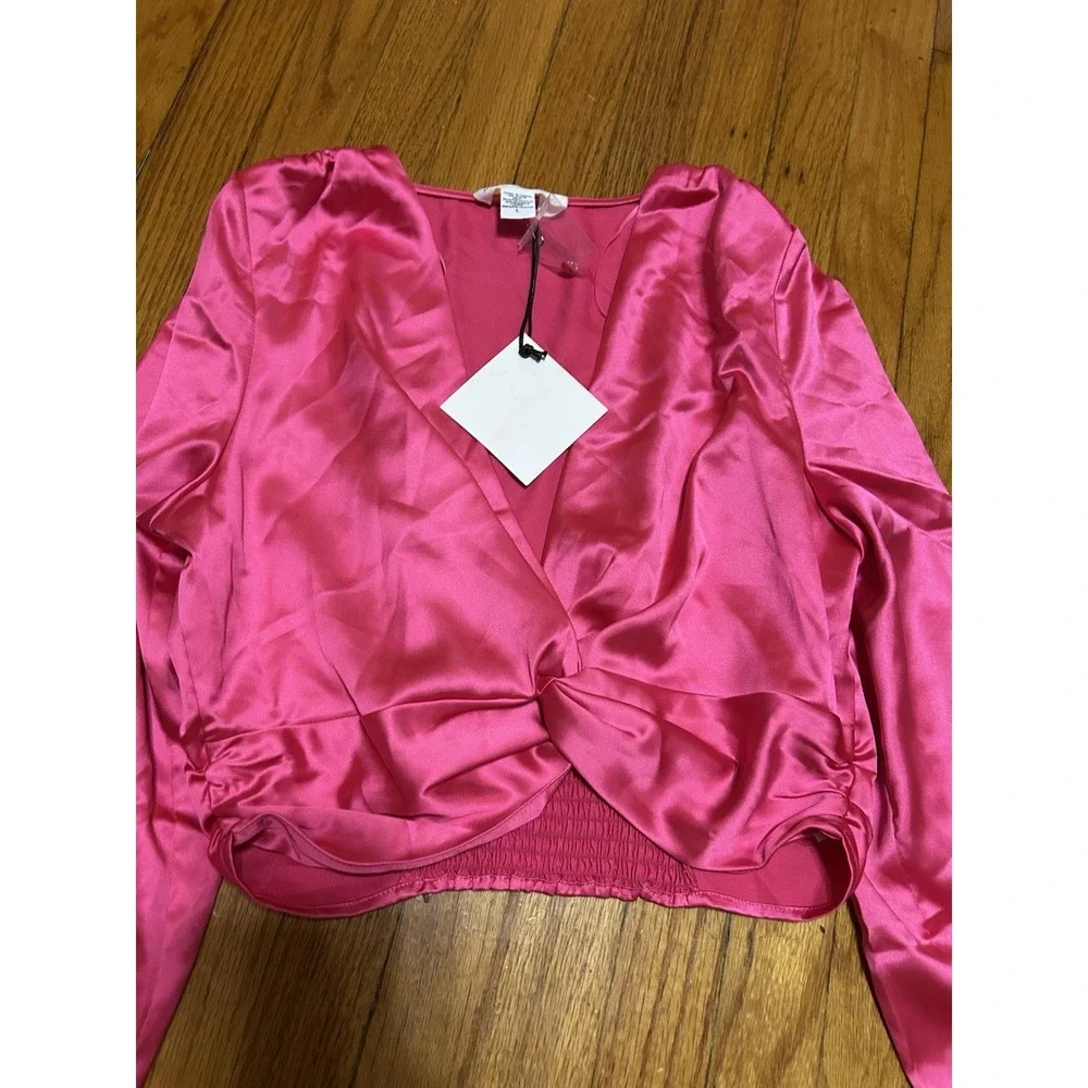 Spring + Mercer Pink Satin Twist Front Crop Top Long Sleeve V- Neck Blouse New L